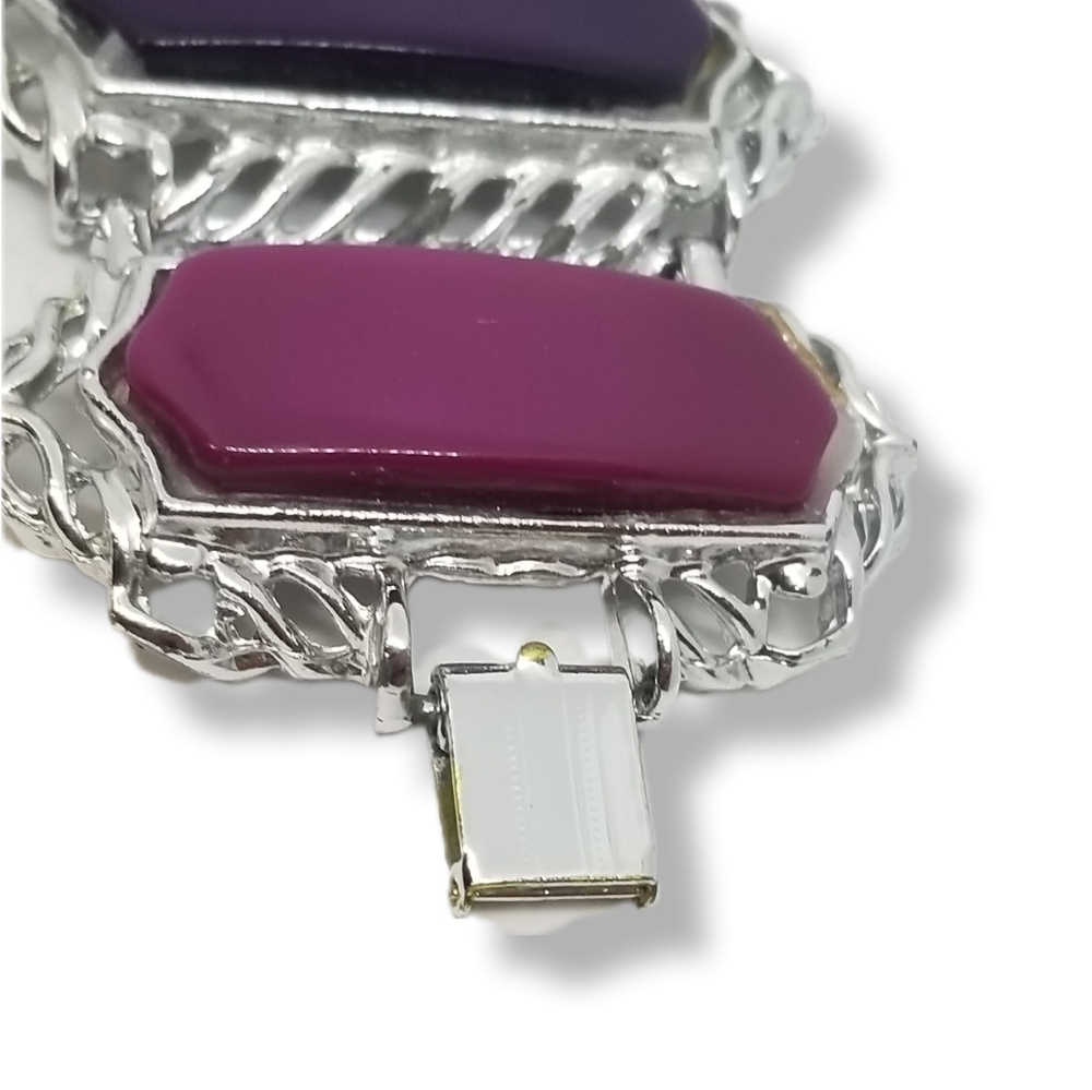 1960s VINTAGE CHROME SILVER, PINK & PURPLE THERMOSET LUCITE WIDE PANEL BRACELET - Picture 8 of 10